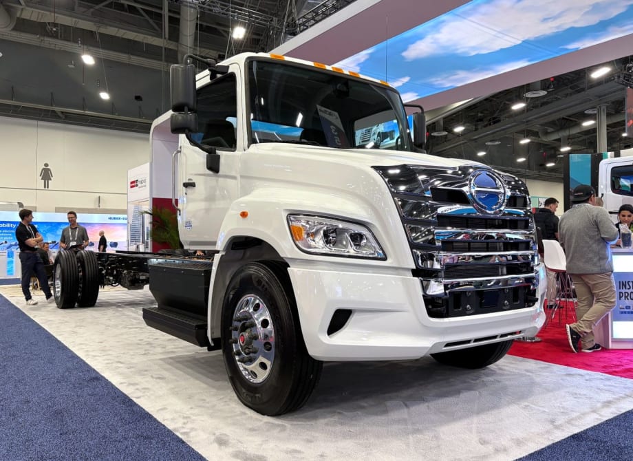 White Hino Le electric tractor on show floor