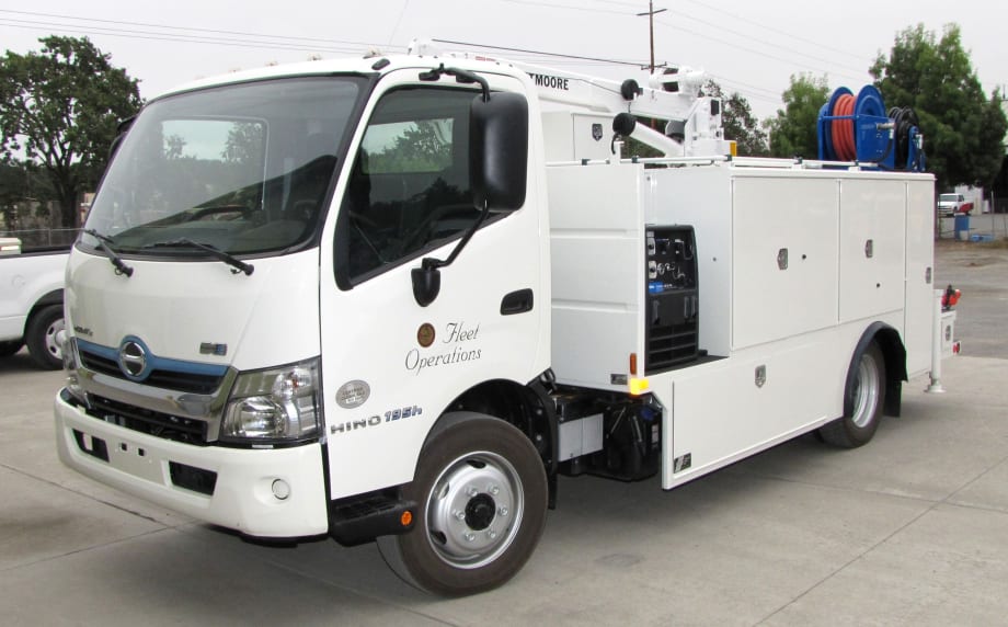 Hybrid Service Truck Reduces Fuel Costs