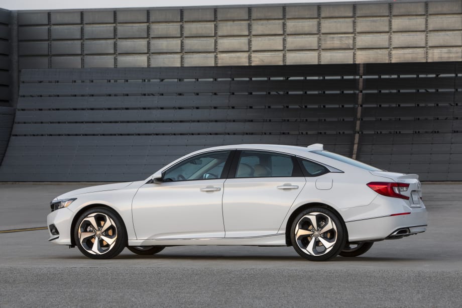 Honda Redesigns Accord, Accord Hybrid for 2018