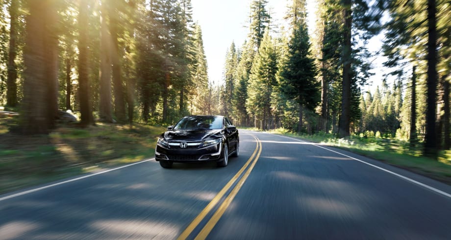 Honda Clarity Plug-In Hybrid Can Drive 47 Electric Miles