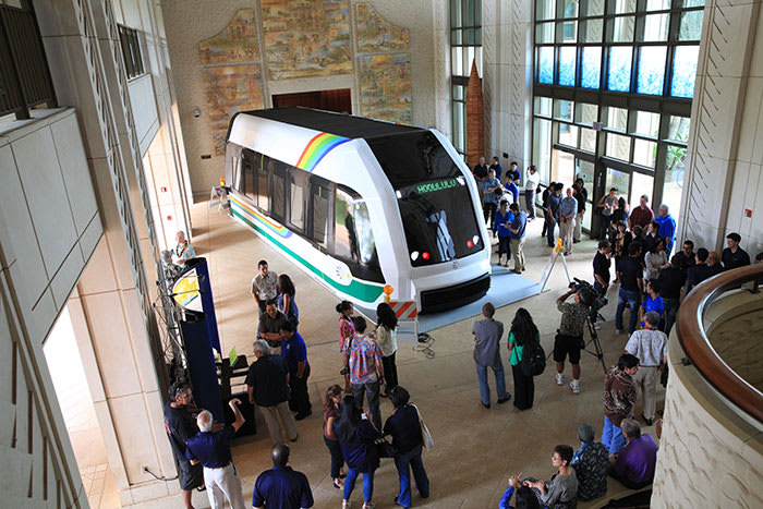 Honolulu's HART receives first two railcars