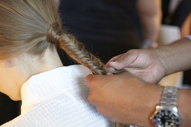 HOW-TO: Effortless Fishtail Braid