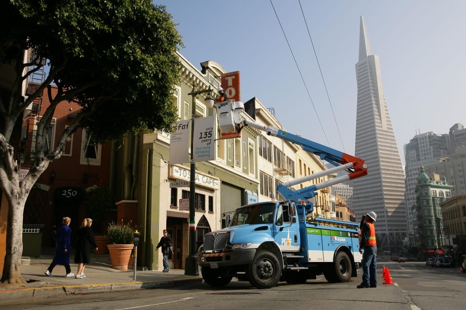 Eaton Discontinues Diesel-Electric Hybrid Trucks