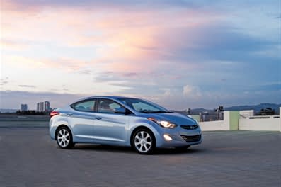 Hyundai's 2013-MY Elantra Gets New Standard Comfort Features