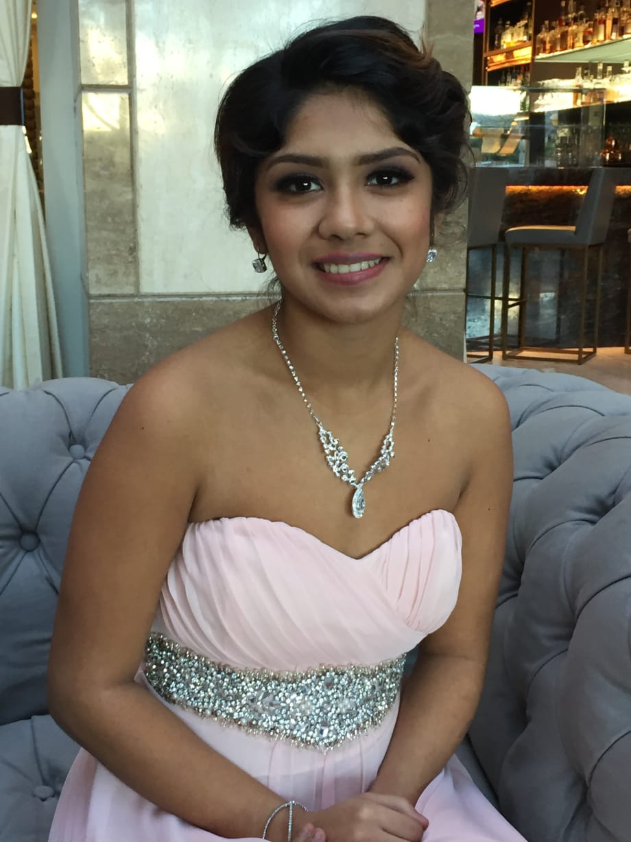Paul Mitchell Future Professionals Prepare Students for the Prom with Makeovers and Mentoring