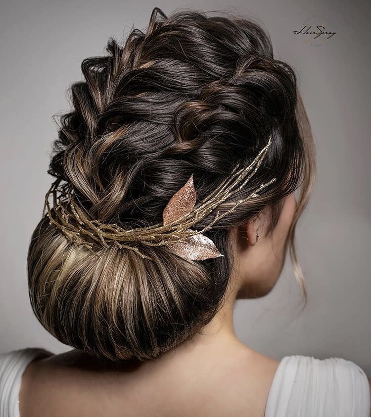 15 Boho Updos and Braids Perfect for Wedding Hair Inspiration by Sara Ortega @hairspray_studio