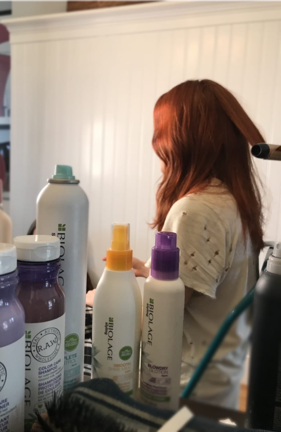 Golden Globes 2019: Maddie Brewer by Mara Roszak for Biolage