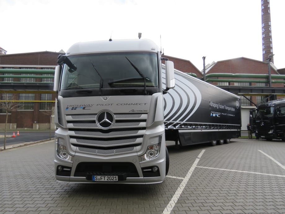Global Self-Driving Market Expected to Grow 40% by 2027