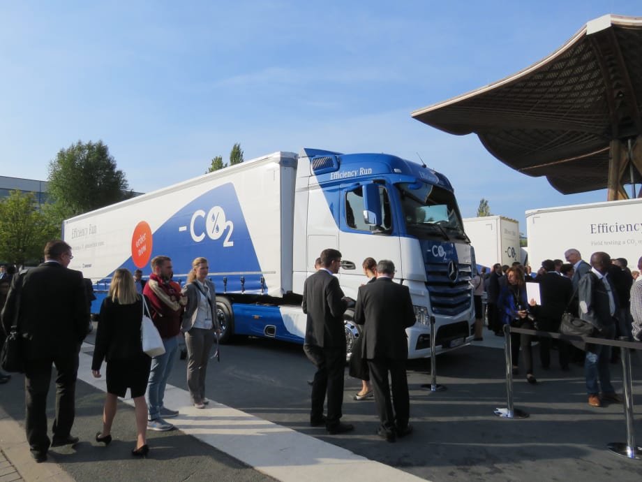 Daimler AG Aiming to Get More Nimble at Selling Trucks and Cars