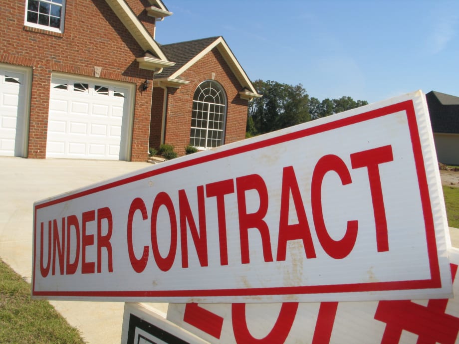 Economic Watch: New Home Sales Fall During July