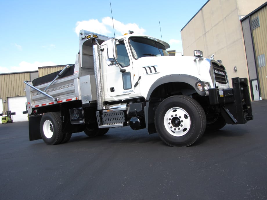 Test Drive: Single-Rear-Axle Granite MHD