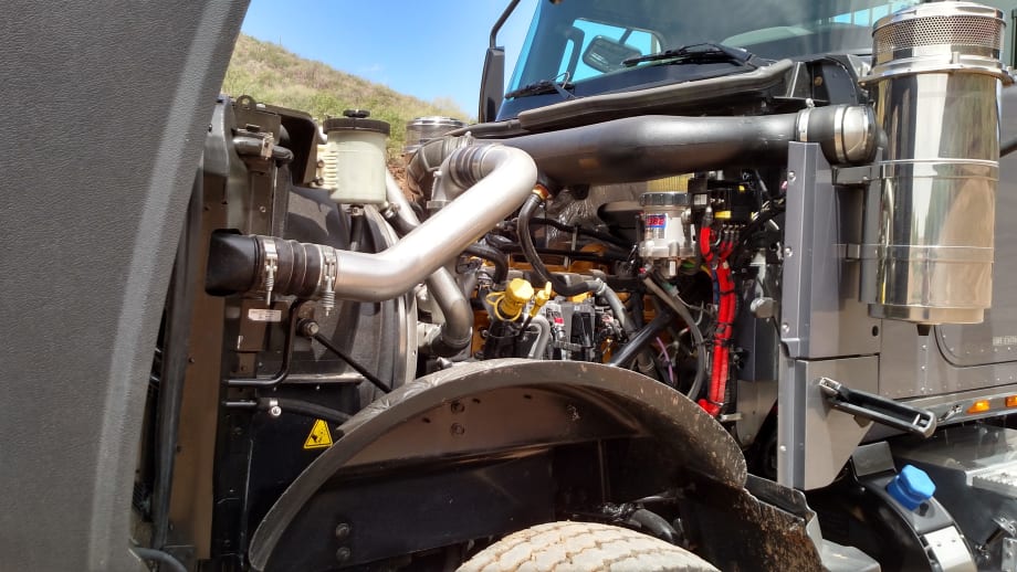 Cat Trucks to Initially Continue as Built by Navistar