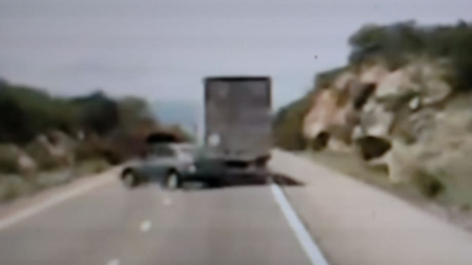 Tailgating Driver Not a Complete Idiot