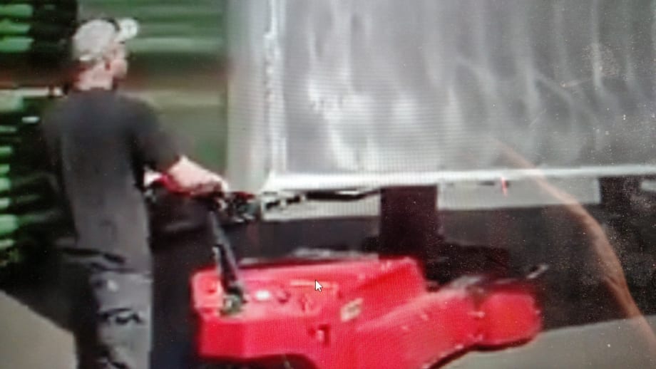 Quick Feet Help in Parking Trailers with this Machine 