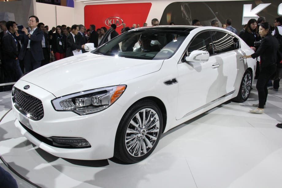 Kia Gives Full 2015 K900 Sedan Details In Los Angeles