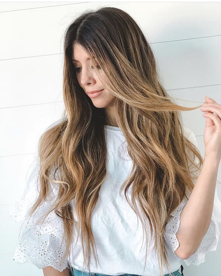 Perfect Instagram Poses for Hair Posts by @heyelizabethfaye