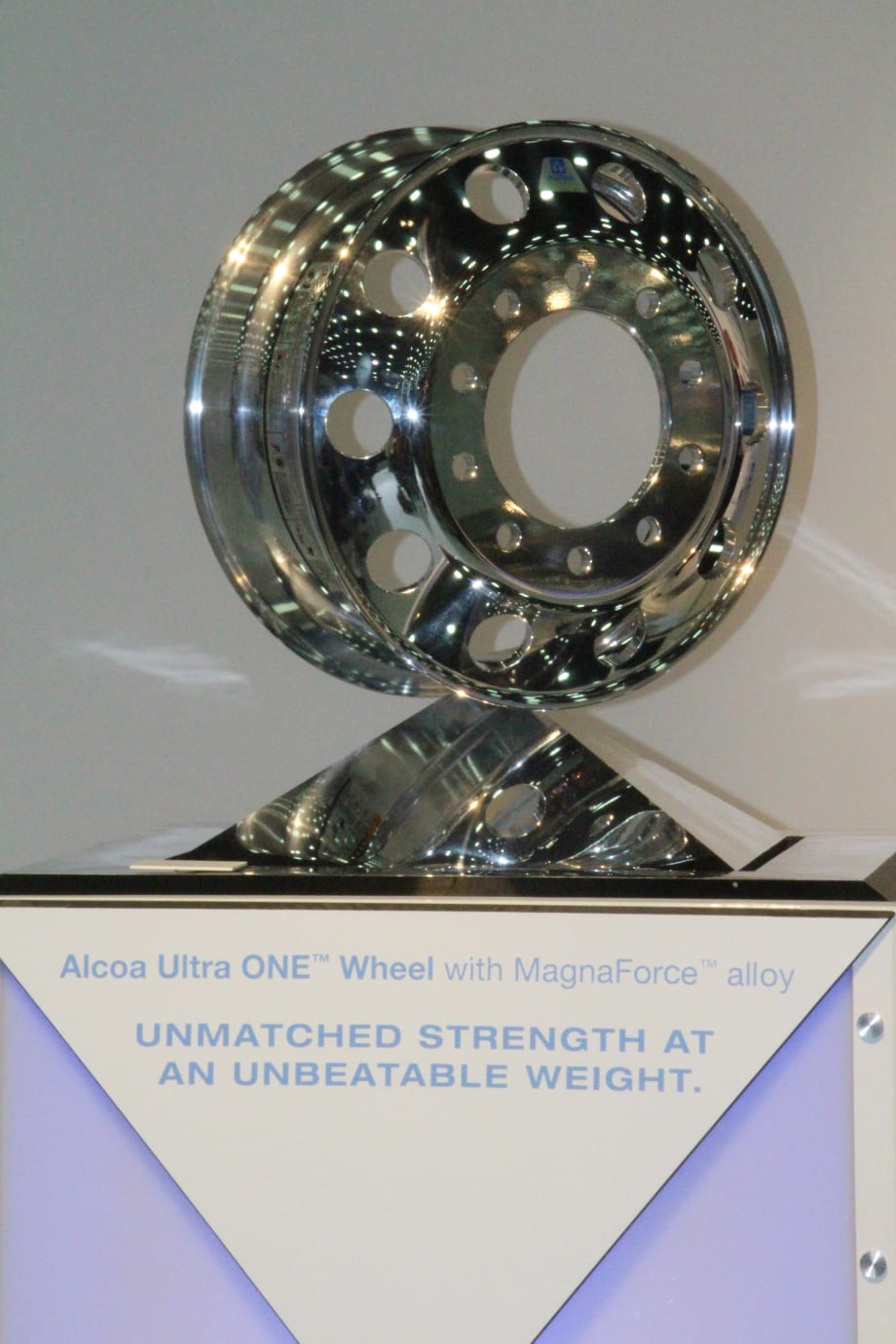 Alcoa Says New Wheel is Lightest in Trucking