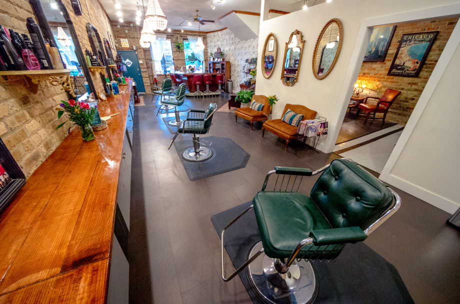 How to Implement Gender-Neutral Pricing in the Salon