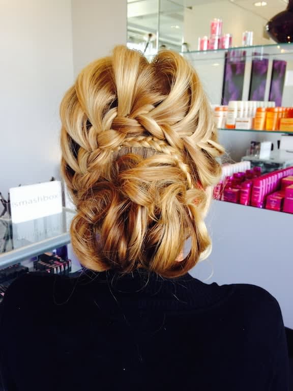 Sarah Mac Named Grand Prize Winner of HairUWear's Extend Your Creativity Contest