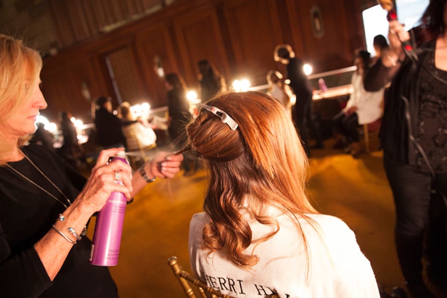 HOW-TO: Sensuous Soft Waves Seen at Sherri Hill NYFW