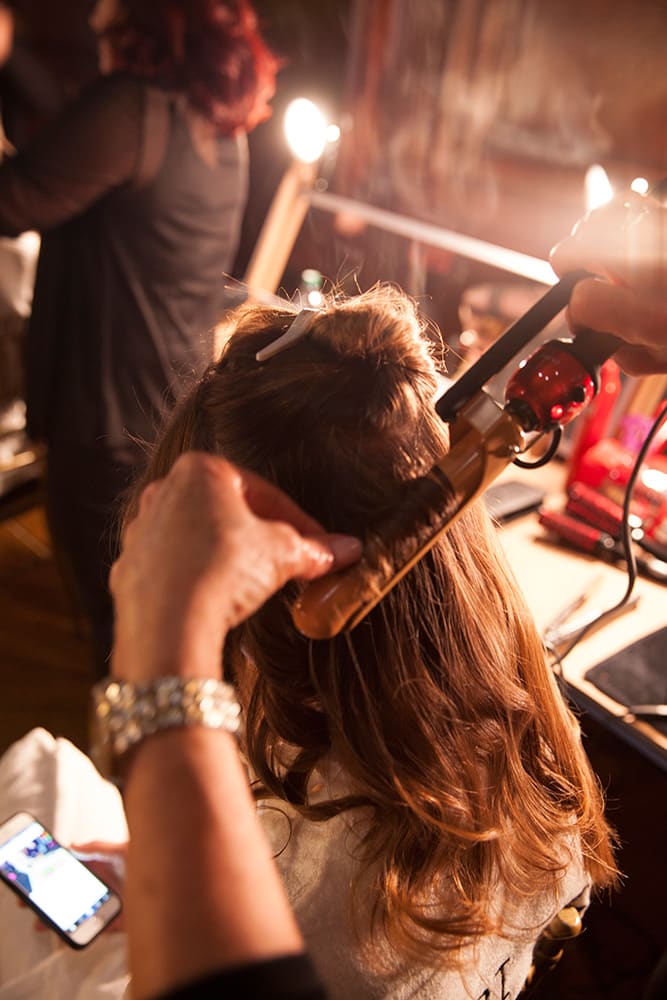 HOW-TO: Sensuous Soft Waves Seen at Sherri Hill NYFW