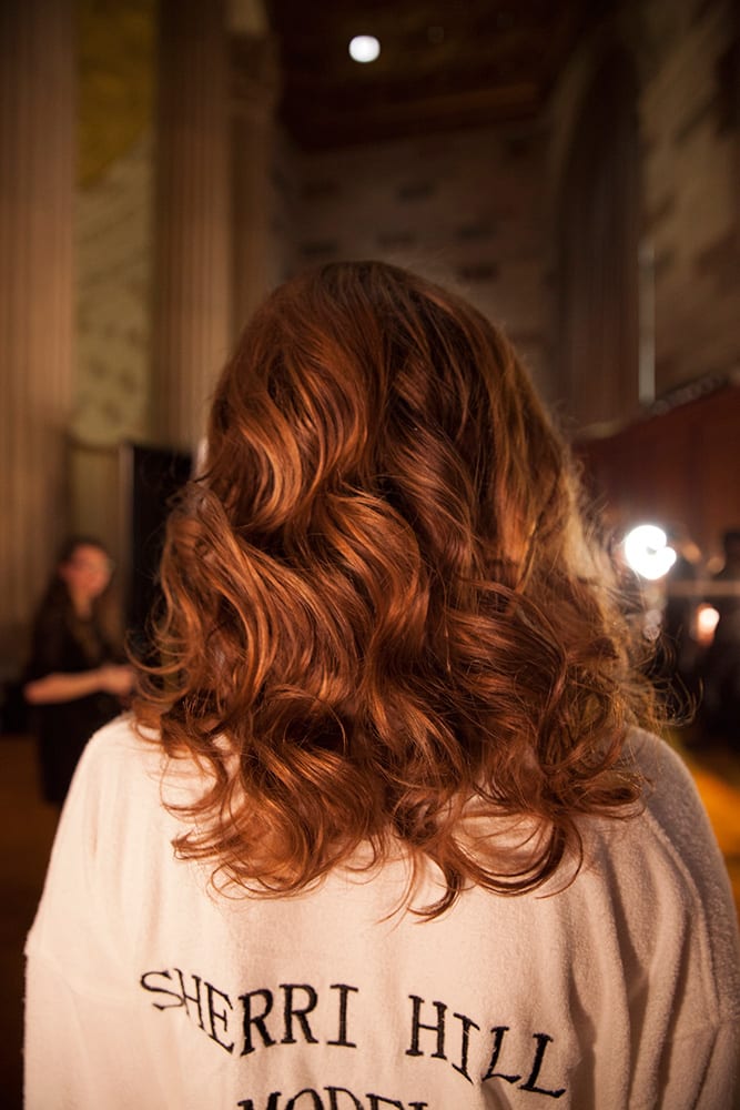 HOW-TO: Sensuous Soft Waves Seen at Sherri Hill NYFW
