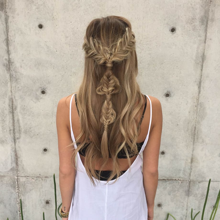 HOW-TO: A New Twist on a Deconstructed Fishtail Braid