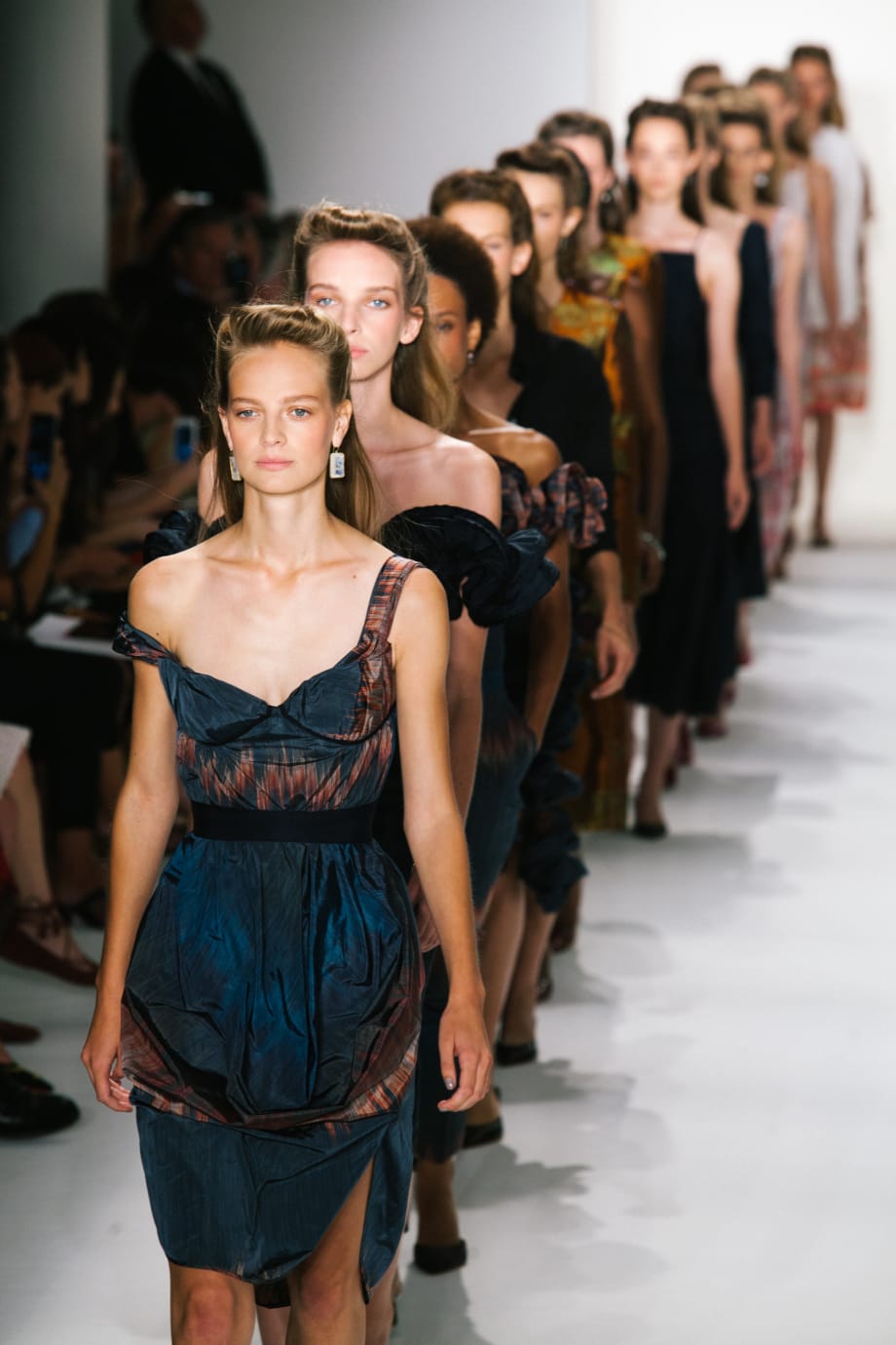 Fashion Week Spring/Summer 2017: Retro Half-Up Style with Starchy Texture by James Pecis for Oribe at Brock Collection