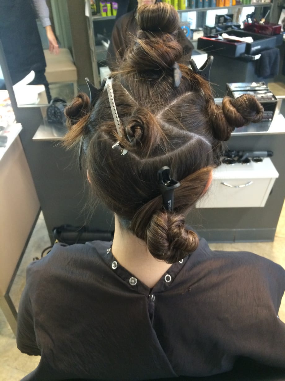 MONEY-MAKING HOW-TO: Low-Maintenance Haircolor for Pregnant Client