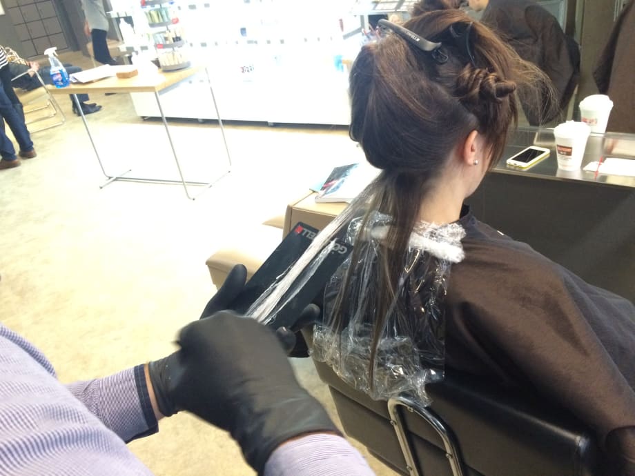 MONEY-MAKING HOW-TO: Low-Maintenance Haircolor for Pregnant Client