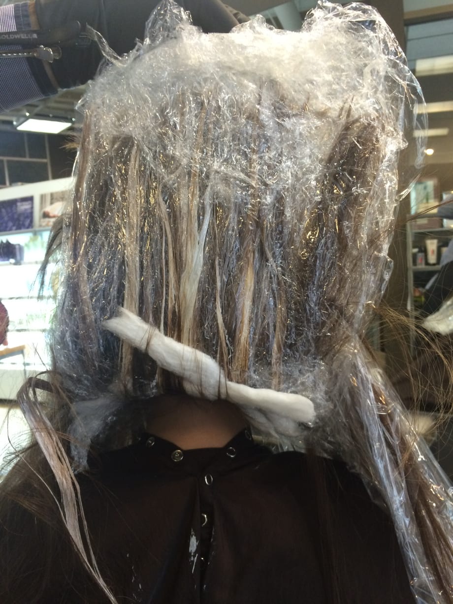 MONEY-MAKING HOW-TO: Low-Maintenance Haircolor for Pregnant Client