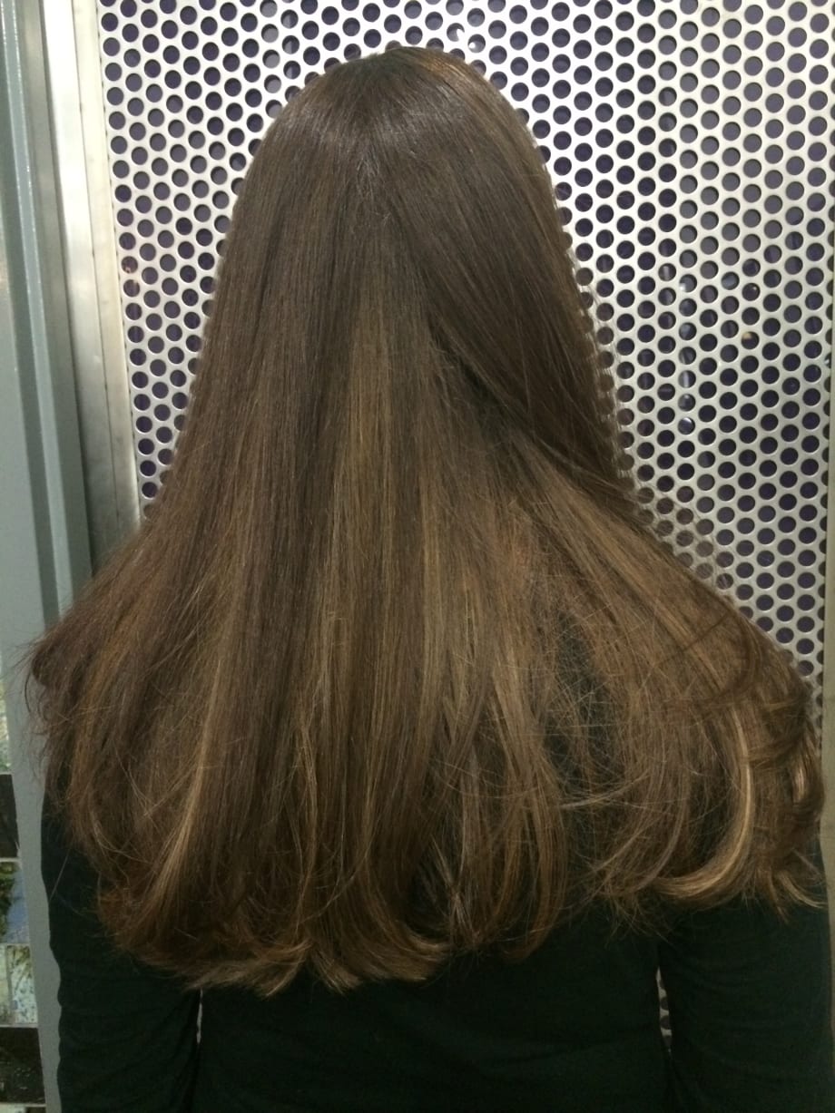 MONEY-MAKING HOW-TO: Low-Maintenance Haircolor for Pregnant Client