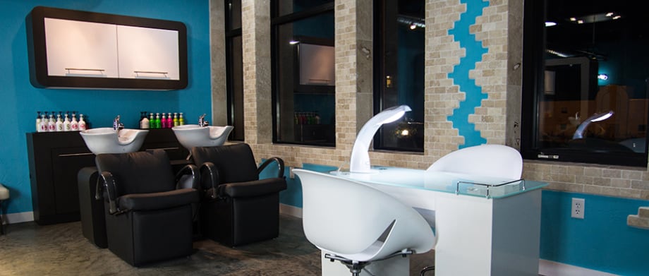 Salon Tour: Bombshell Salon