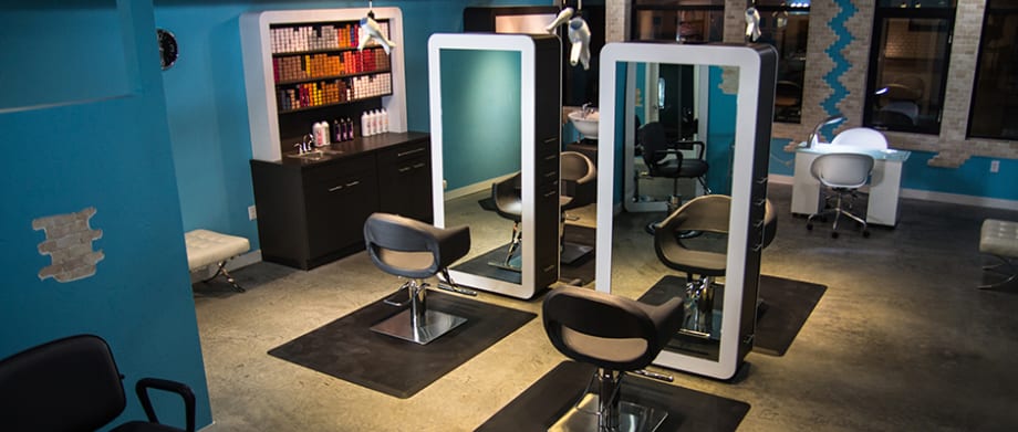 Salon Tour: Bombshell Salon