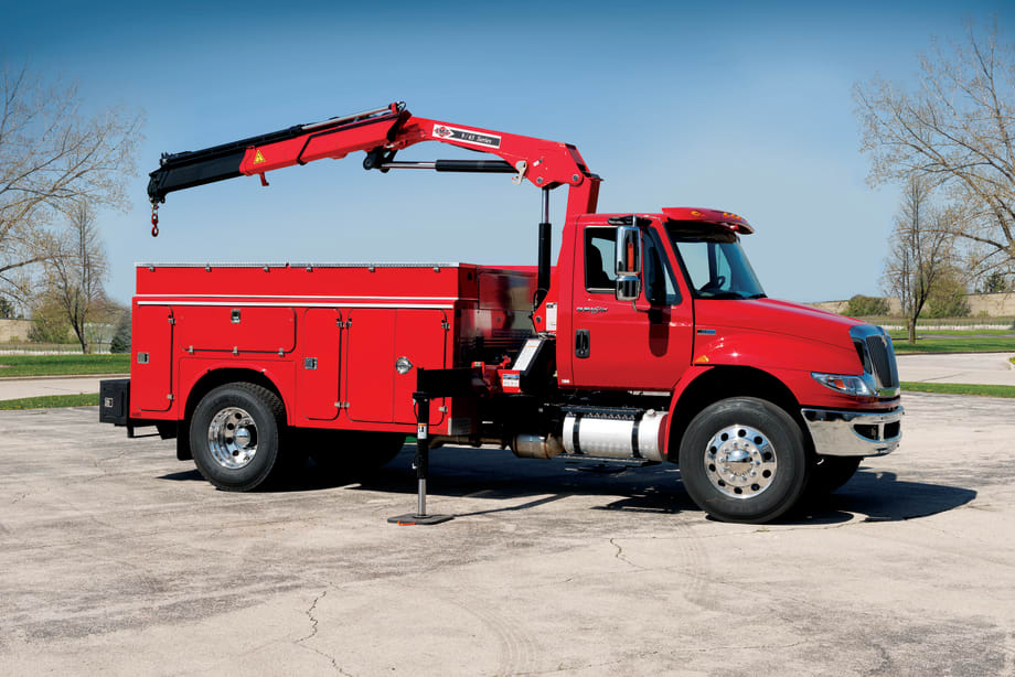 Mid-Range Articulating Crane