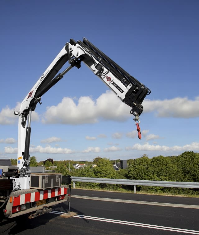 IMT Articulating Crane Models
