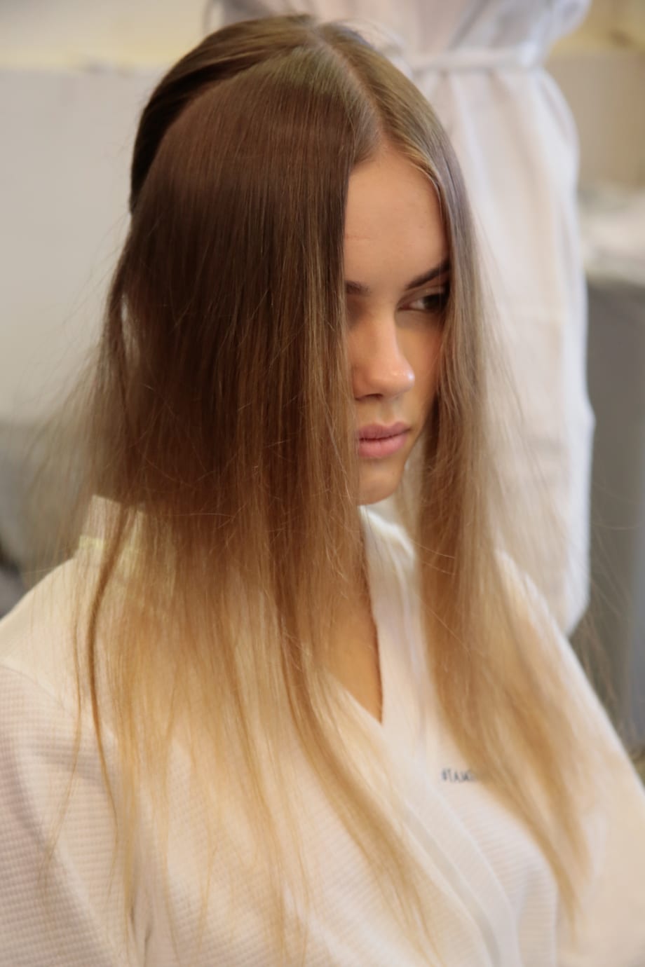 How to Style Hair Down for a Wedding