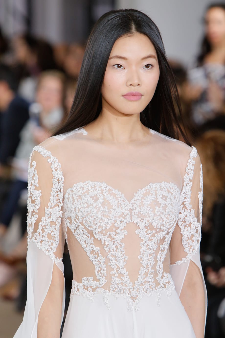 How to Style Hair Down for a Wedding