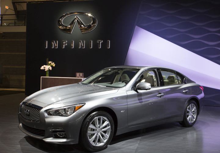 Infiniti Shows 2016 Q50 Engines
