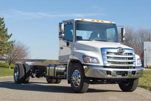 Fuel Economy Boosts Buyer Satisfaction With '07 Medium-Duty Engines