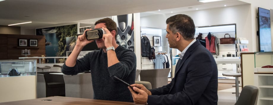 Jaguar Land Rover Offers UK Customers Virtual Shopping Experience