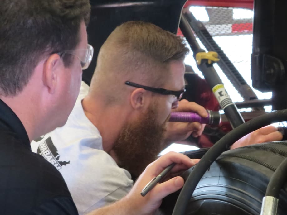 U.S. Xpress Technicians Vie for Spot at TMC SuperTech