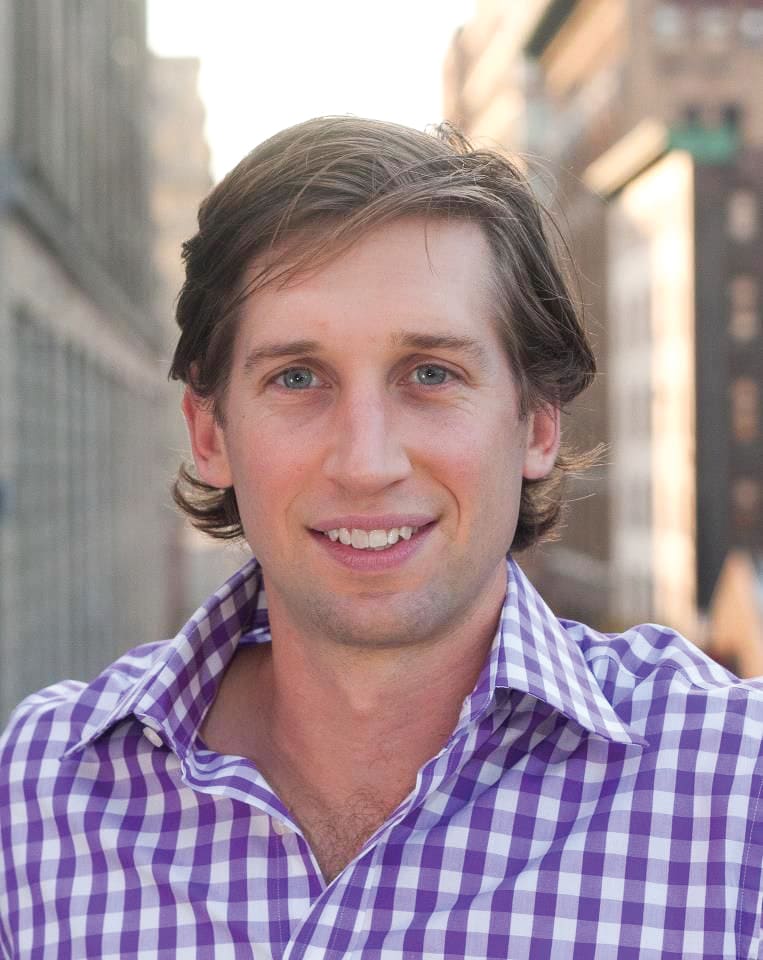 Stik'in It to Fake Reviews