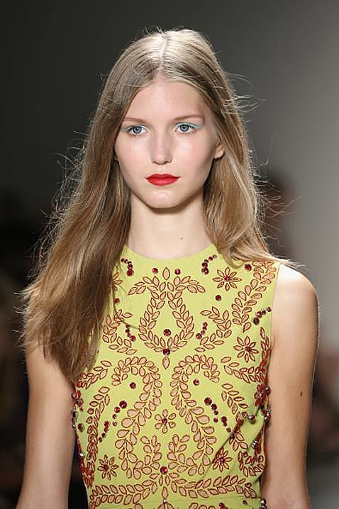 NYFW How-To: Blue Eye Makeup Gets a Twenty-First Century Upgrade