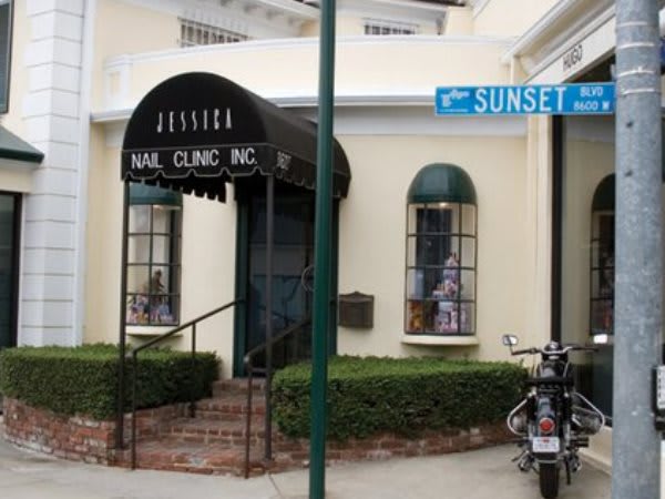 Jessica Seeks Nail Professionals for New Clinic