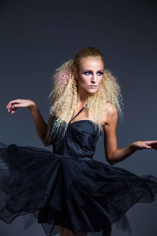 Cherry Petenbrink  Embraces Curls, Texture, Body in "Botticelli"
