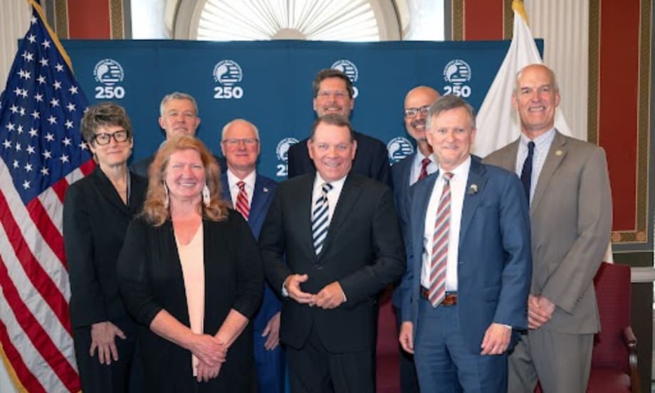A group photo of public transportation officials.