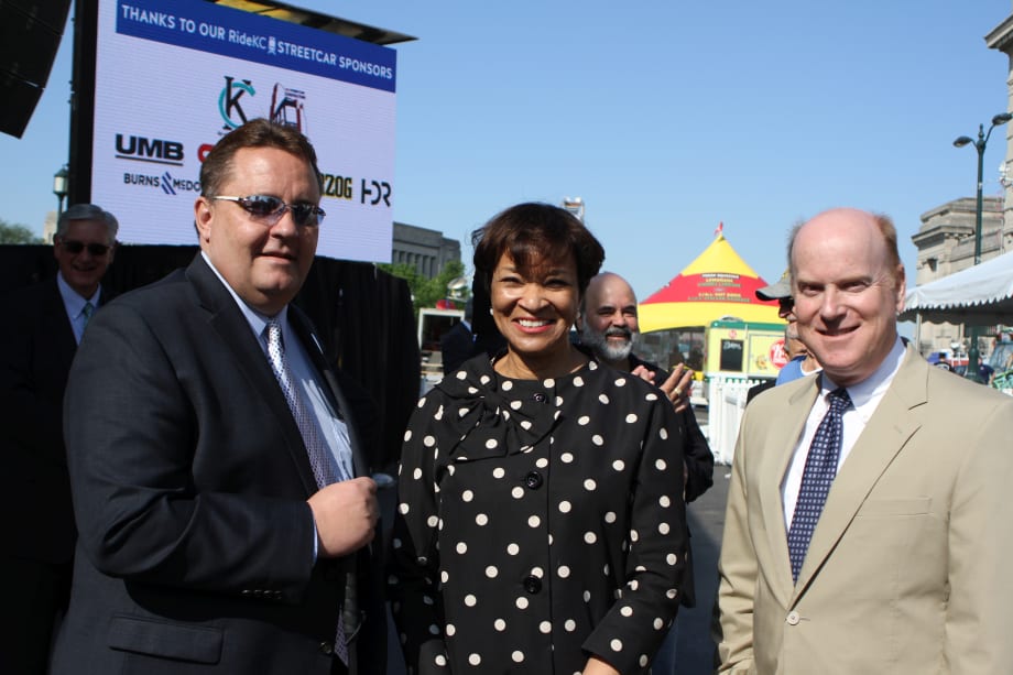 Kansas City, FTA celebrate streetcar launch