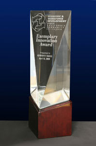 Kenworth Wins Award For Helping With LNG Training Program