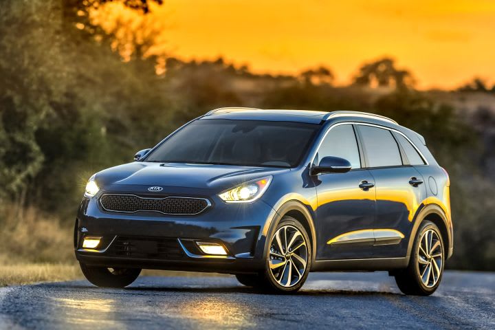 Kia Teases Niro Hybrid SUV in TV Ad